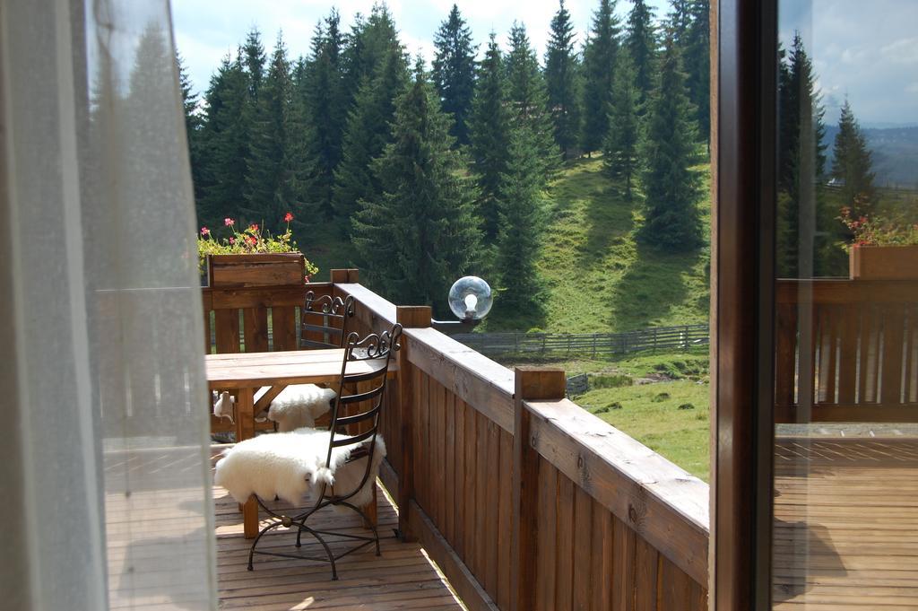 Cabana Motilor Mărişel エクステリア 写真